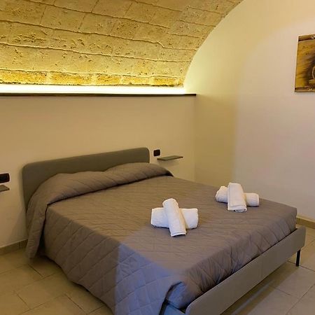 Apartamento La Dimora Di Tonia Mesagne Exterior foto